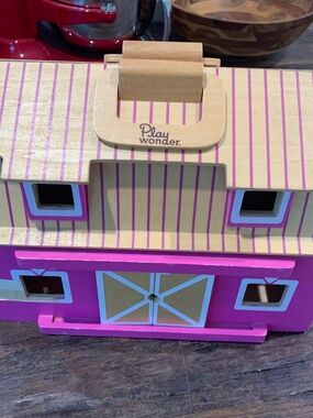Play Wonder Wood Barn Dollhouse Pink 8 Rooms 2 Stories Horse Stable Carry Handle